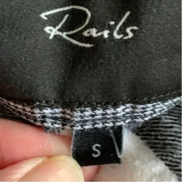 Rails Hunter Button Down Flannel Shirt Ebony White Buffalo Check Plaid Small - Picture 9 of 10